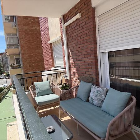 Galvez Flat, At Principal Railway Station In Malaga Lägenhet Exteriör bild