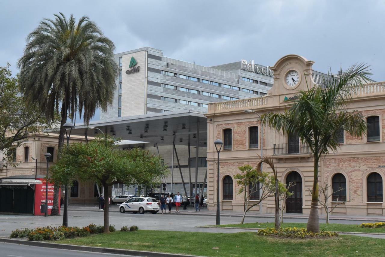 Galvez Flat, At Principal Railway Station In Malaga Lägenhet Exteriör bild