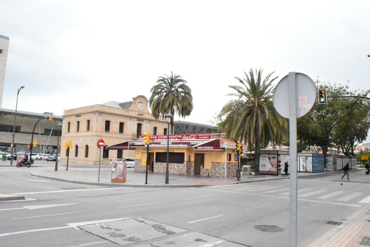 Galvez Flat, At Principal Railway Station In Malaga Lägenhet Exteriör bild